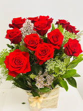 box 12 red roses brendale, strathpine 12 red rose box, albany creek red roses, eatons hill 12 red roses boxed, brendale flower shop, albany creek flower shop,albank creek valentines flowers, albany creek roses,