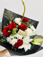 PURE LOVE - red & white bouquets from