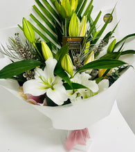 LILY ANNA - bouquet of Perfumed Oriental lillies from
