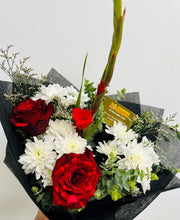 lilly and rose bouquet, bunch of lillies, bunch of red roses, big bouquets lillies, brendale lilly bunch, brendale red roses, valentines bouquets delivered brisbane, christmas flowers, red and white flowers brisbane, romance bunch flowers, romantic flower bunch, romantic flower bouquet, romance flowers