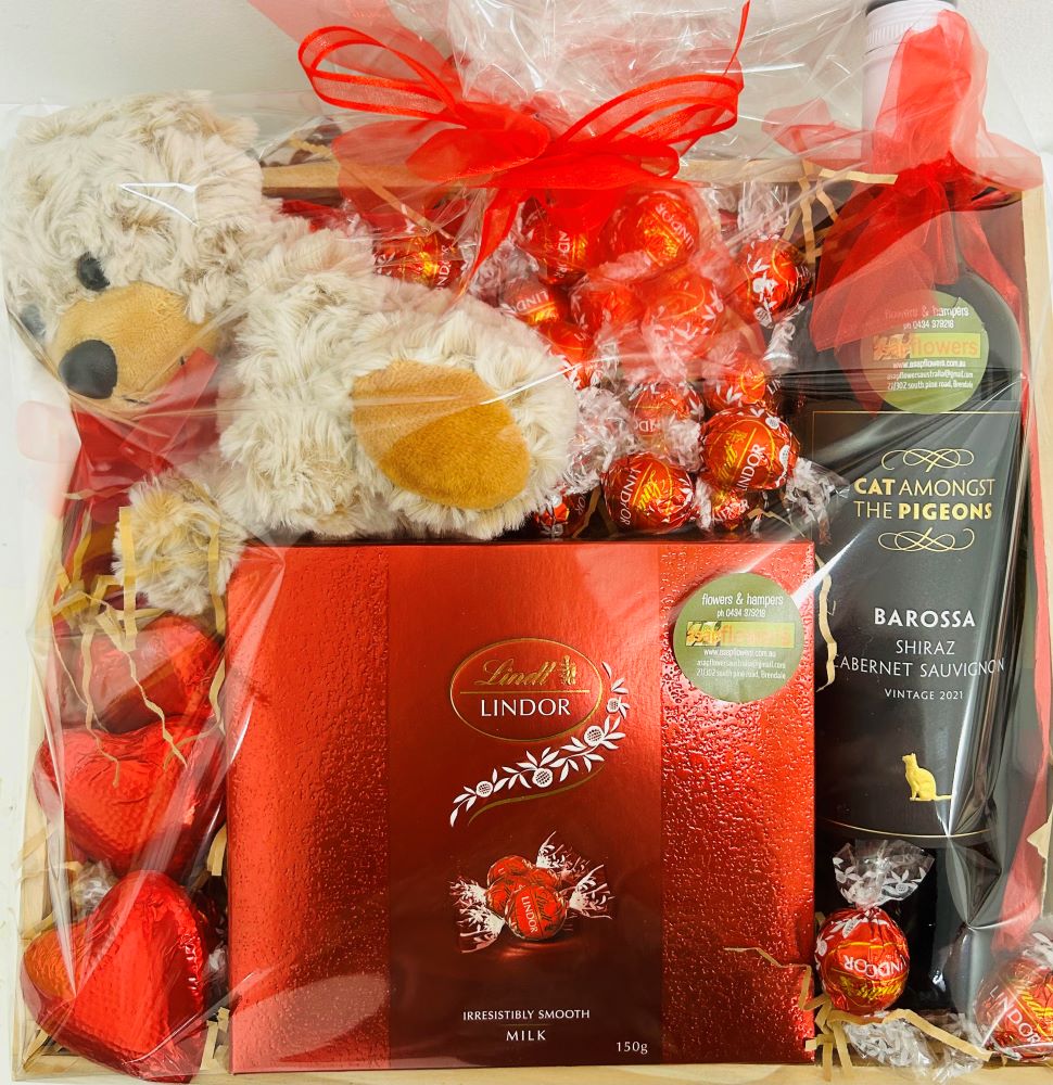 bear and chocolates delivered brendale, valentines hampers brendale, romance hamper brendale, romance hamper albany creek, eatons hill romance hamper