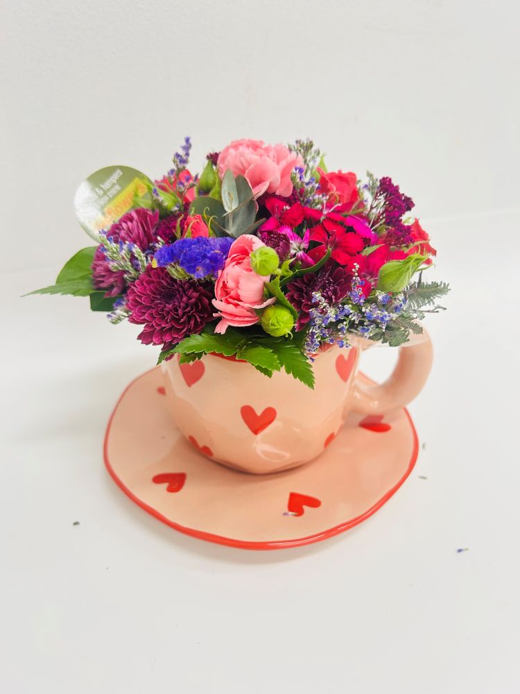 Abbi - Funky cup with florals