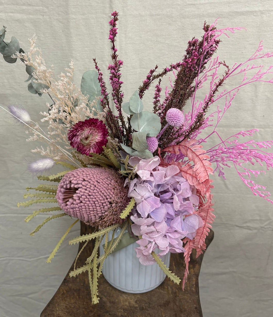 dried flowers brendale delivery, 