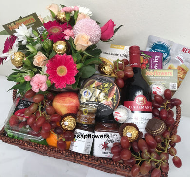 fruit and flower hampers, hapers brisbane, brisbane hampers, brendale hampers, strathpine hampers, fruit flower and wine brisbane, brisbane flower delivery, fruit hampers brisbane, brendale fruit hampers.