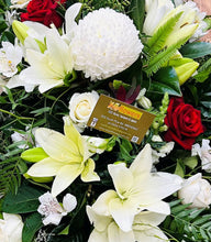 RED AND WHITE CASKET SPRAY, RED AND WHITE FUNERAL FLOWERS, ALBANY CREEK RED ROSE FUNERAL DELIVERY, BRIDGEMAN DOWNS RED ROSE FUNERAL FLOWERS, BRENDALE RED AND WHITE FUNERAL FLOWERS DELIVERED, FUNERAL DELIVERY BRISBANE, BRISBANE RED AND WHITE FLOWERS, MORETON BAY RED AND WHITE FUNERAL FLOWERS, NORTHSIDE BRISBANE FUNERAL FLOWERS, NORTHSIDE RED AND WHITE FUNERAL FLOWERS