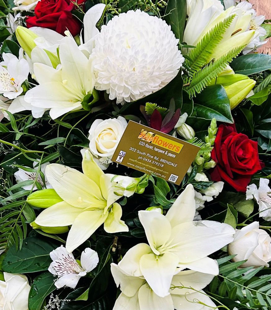 RED AND WHITE CASKET SPRAY, RED AND WHITE FUNERAL FLOWERS, ALBANY CREEK RED ROSE FUNERAL DELIVERY, BRIDGEMAN DOWNS RED ROSE FUNERAL FLOWERS, BRENDALE RED AND WHITE FUNERAL FLOWERS DELIVERED, FUNERAL DELIVERY BRISBANE, BRISBANE RED AND WHITE FLOWERS, MORETON BAY RED AND WHITE FUNERAL FLOWERS, NORTHSIDE BRISBANE FUNERAL FLOWERS, NORTHSIDE RED AND WHITE FUNERAL FLOWERS