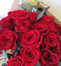 24 red roses, red rose bouquets brendale, 24 rose bouquet, 24 white roses, 24 red and white roses delivered, northside brisbane flowers, strathpine flower delivery