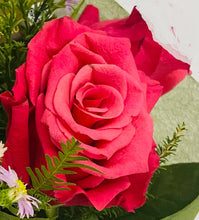 ALBANY CREEK ROSES, BRENDALE FLOWER SHOP, ROSES TO BRENDALE, ROSE ONLY TO BRENDALE, ROSE ONLY TO CASHMERE, ROSES OBNLY TO WARNER, ROSES DELIVERED LAWNTONhot pink roses, rose delivery brendale, 10 Roses, 1 dozen roses brendale, brendale flower delivery, brendale roses, strathpin rose delivery, strathpine single roses