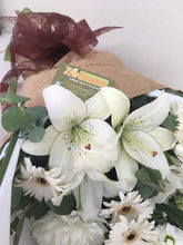 all white bouquet brendale, white bouquet brendale, white bouquet brendale, strathpn all white bouquet, lilly mixed bouquet, lilly bouquet, condolence white bouquet, purity bouquet, funeral flowers brendale, funeral bunch brendale
