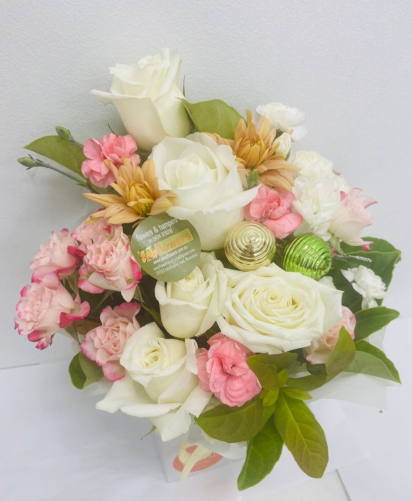 pastel christmas flowers, christmas flowers brendale, christmas box delivered  northside brisbane